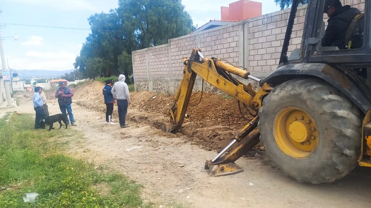 Obras de drenaje sanitario en comunidades de Zempoala.