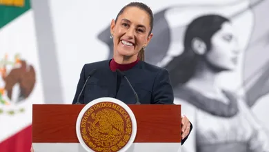 Sheinbaum confirmó que la FGR investiga a empresarios de EU por presunto ‘huachicol’ fiscal y contrabando de gasolina.