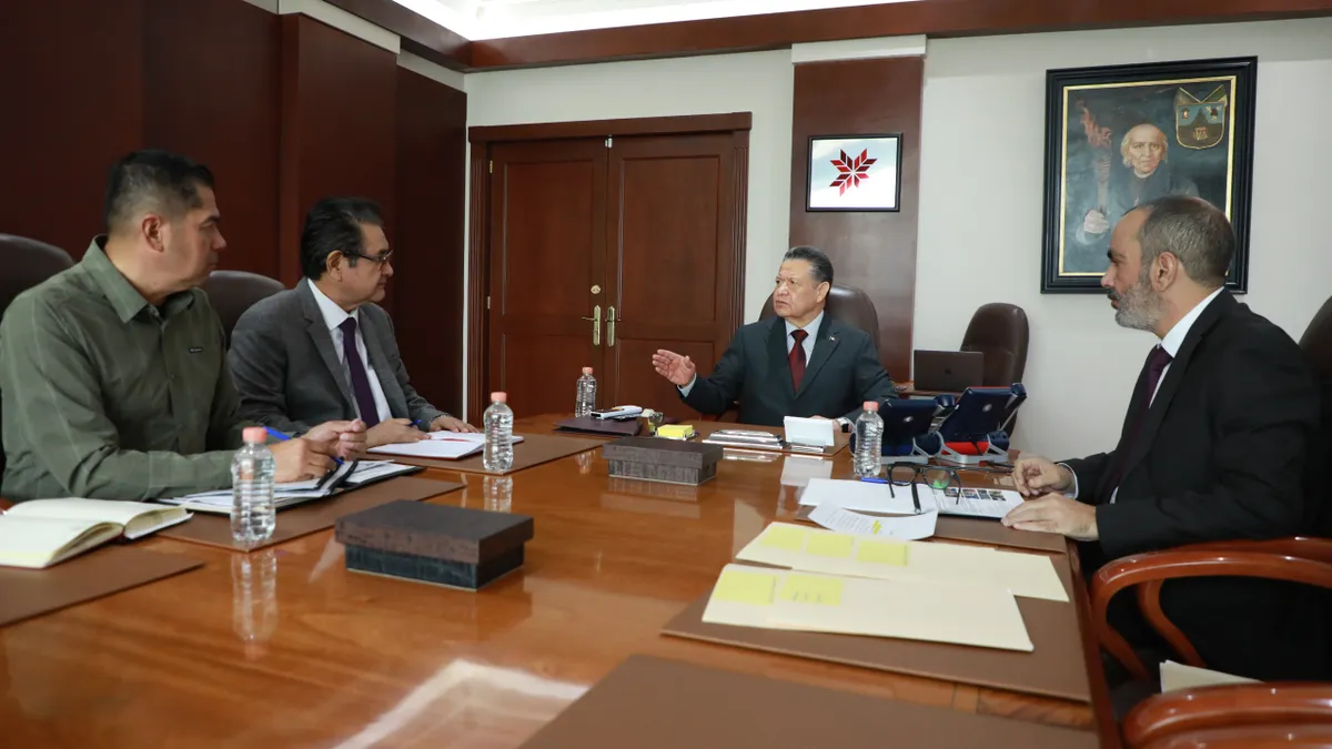 Julio Menchaca y gabinete de seguridad