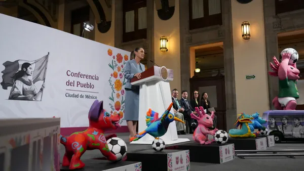 Claudia Sheinbaum analiza el documento del Senado sobre Alejandro Gertz y su permanencia en la FGR.