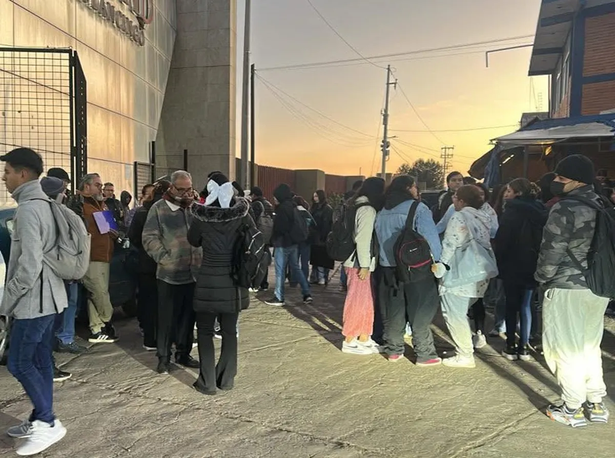 Paro laboral en la UPT: Trabajadores cierran accesos por eliminación de prestaciones