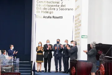 Plasman a Elisa Acuña Rosseti en muro de honor del Congreso