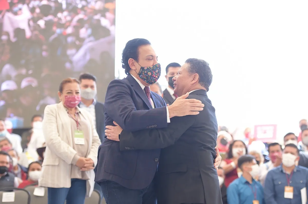 Omar Fayad se compromete a una transición tranquila para 2022