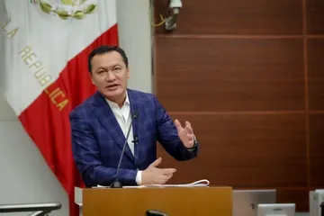 Habrá más renuncias al PRI, advierte Osorio Chong