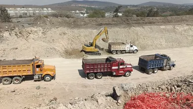 Un viaducto cruzará río, vías y cañadas en Hidalgo como parte del proyecto del Tren México-Querétaro. Las obras ya están en marcha.