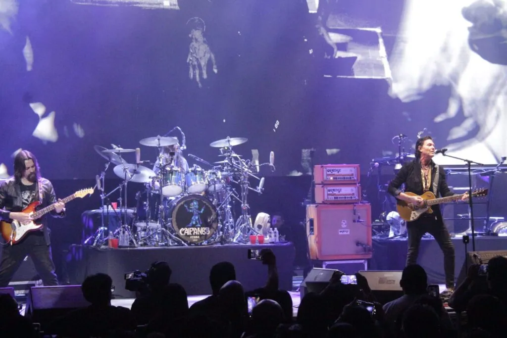 Caifanes celebra ritual en Pachuca
