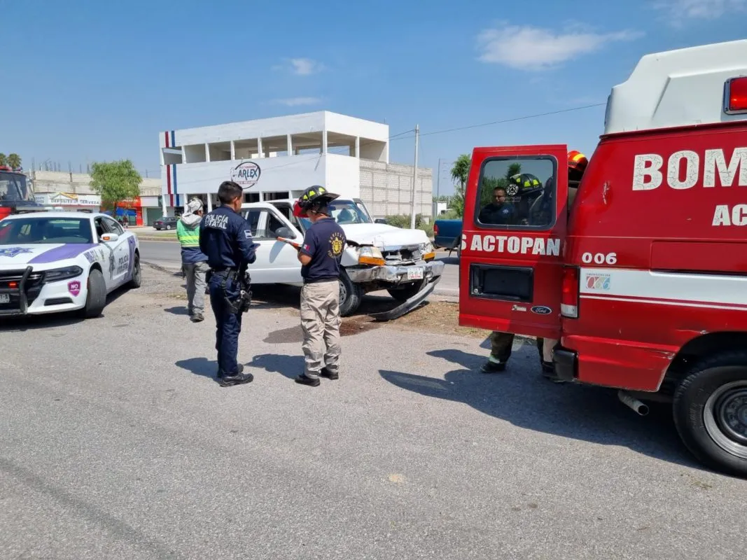 Accidente automovilístico: reportan grave a adulto mayor