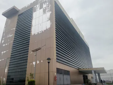 Lluvias evidencian goteras en Torre Legislativa: más de 10 oficinas afectadas