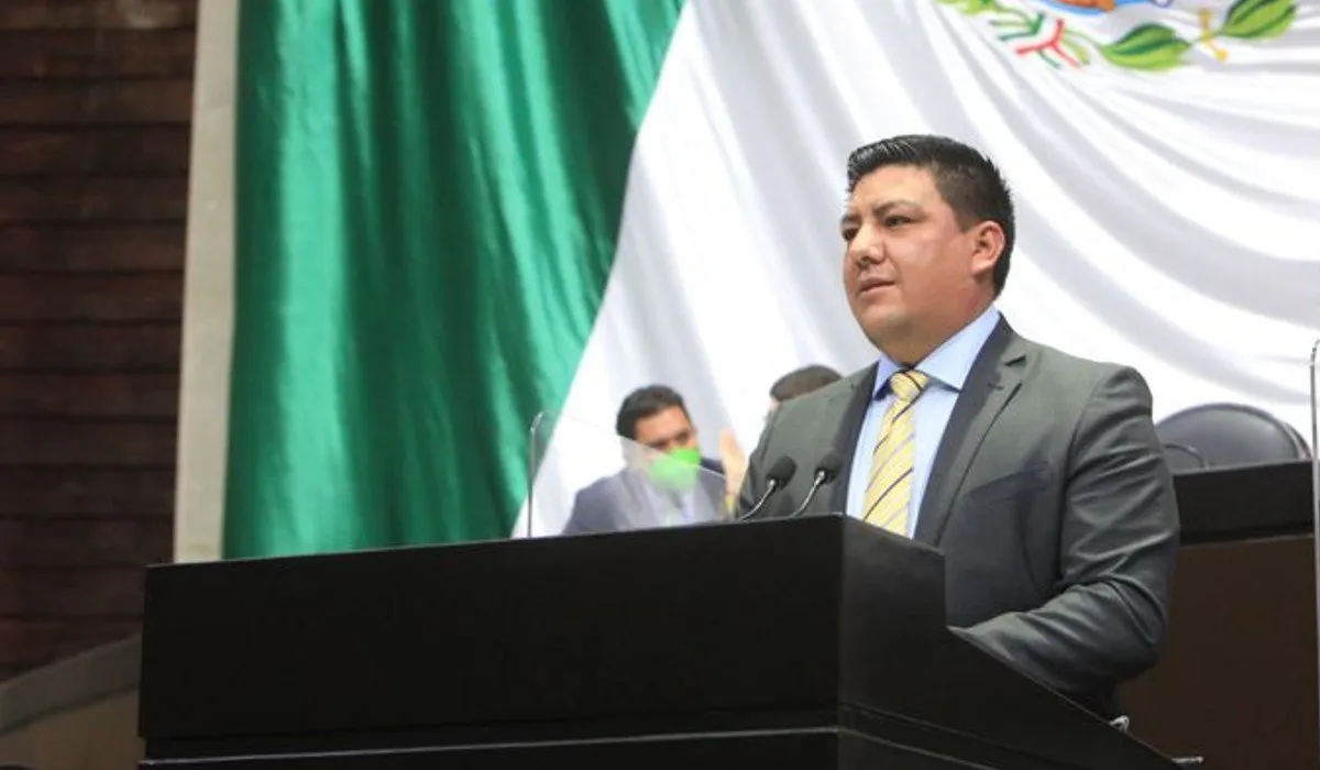 Héctor Chávez definirá “más adelante” si busca gubernatura de Hidalgo
