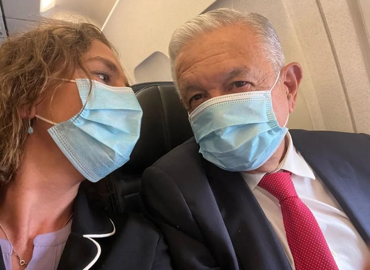AMLO emprende vuelo a EU