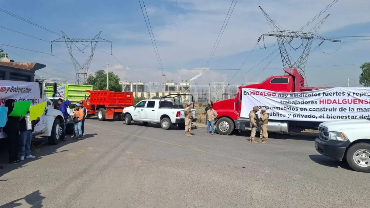 Transportistas bloqueando acceso a termoeléctrica