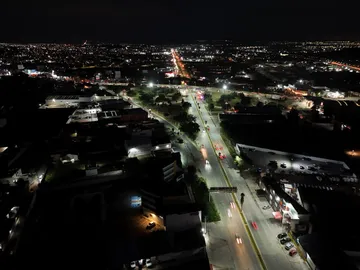 Nuevo alumbrado LED instalado en el bulevar Everardo Márquez de Pachuca.