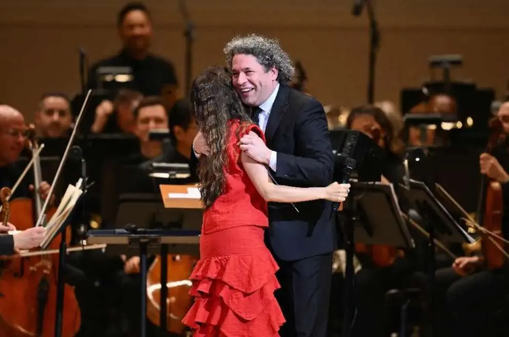 Natalia Lafourcade se presentó con Gustavo Dudamel en el Carnegie Hall de Nueva York