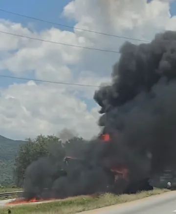 Tráiler se incendia en la Arco Norte no hay paso rumbo a Atlacomulco
