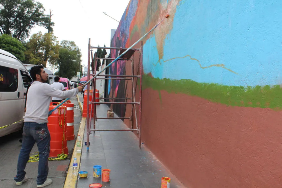 Emanuel Bacilio pinta lo que piensa que a gente de la sierra le gustaría decir