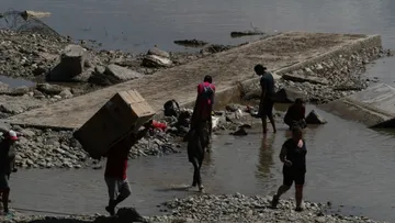 El Gobierno Federal confirmó 64 muertes y 65 personas desaparecidas por las lluvias recientes; Veracruz e Hidalgo concentran los mayores daños.