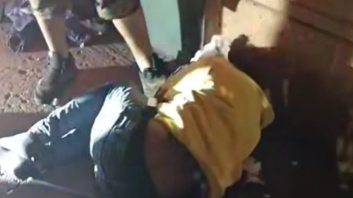 Ciclistas rodean a presunto ladrón tras intento de robo en Tulancingo.