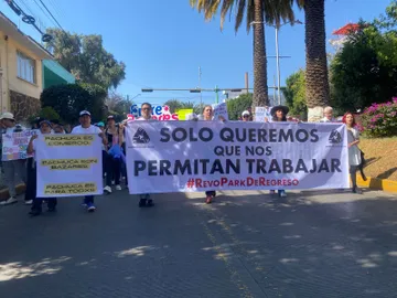 Cierran Bazar Revo Park; emprendedores exigen diálogo con autoridades municipales