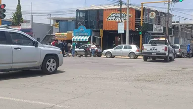 Testigos señalan que la patrulla presuntamente circulaba a exceso de velocidad. Autoridades aún no fijan postura sobre el accidente.
