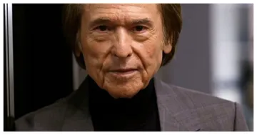La noticia de que el cantante Raphael, de 81 años, padece un linfoma cerebral, lo dio a conocer el parte médico del Hospital 12 de Octubre.