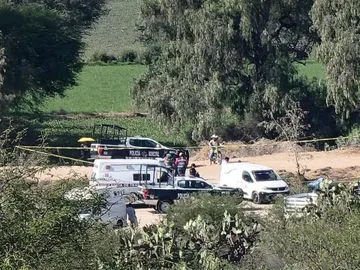 Tlaxcoapan: hallan cuerpo sin vida en canal de aguas negras