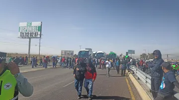 Autopista México-Pachuca: comerciantes bloquean ambos sentidos