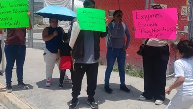 Acusan falta de lugares en la escuela Heroes de Tizayuca
