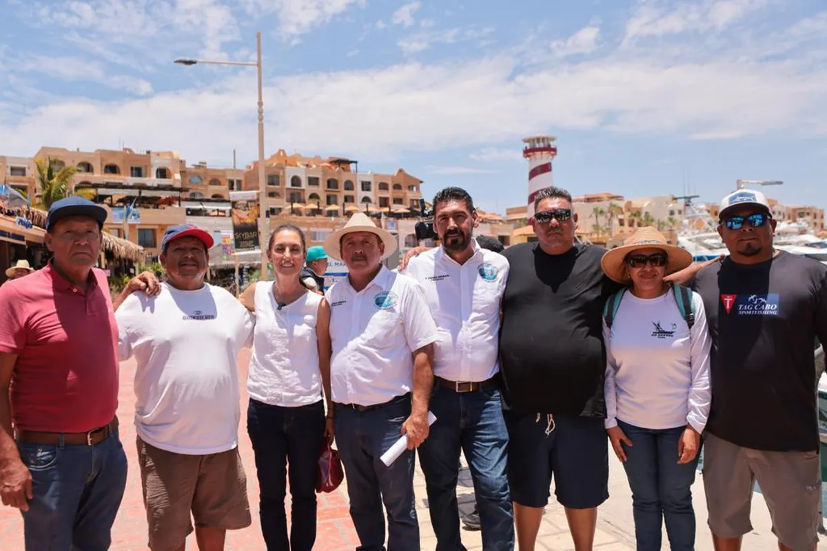 Claudia Sheinbaum se reúne con representantes pesqueros en Baja California Sur