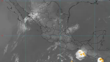 Nuevo frente frío fuera de temporada traerá lluvias, granizo y fuertes vientos este martes, mientras persiste la onda de calor.