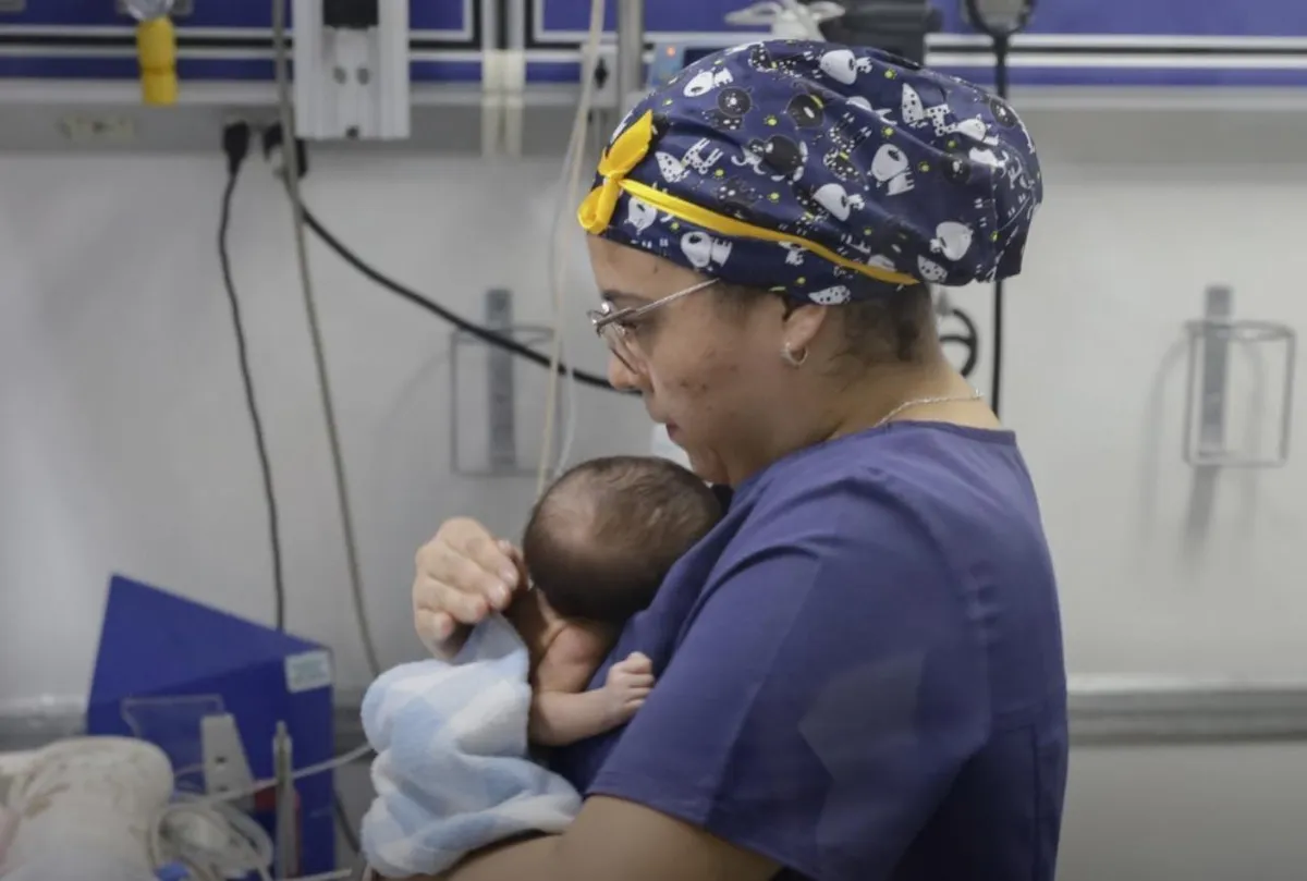 Bebé nacida con 27 semanas sobrevive tras casi tres meses hospitalizada en Pachuca