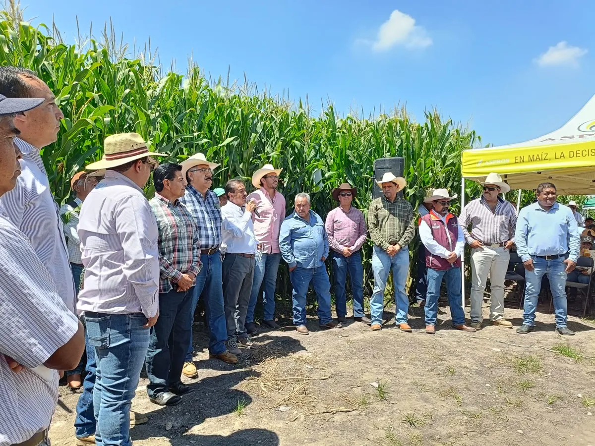 Acto protocolario por el programa de tecnificación del campo