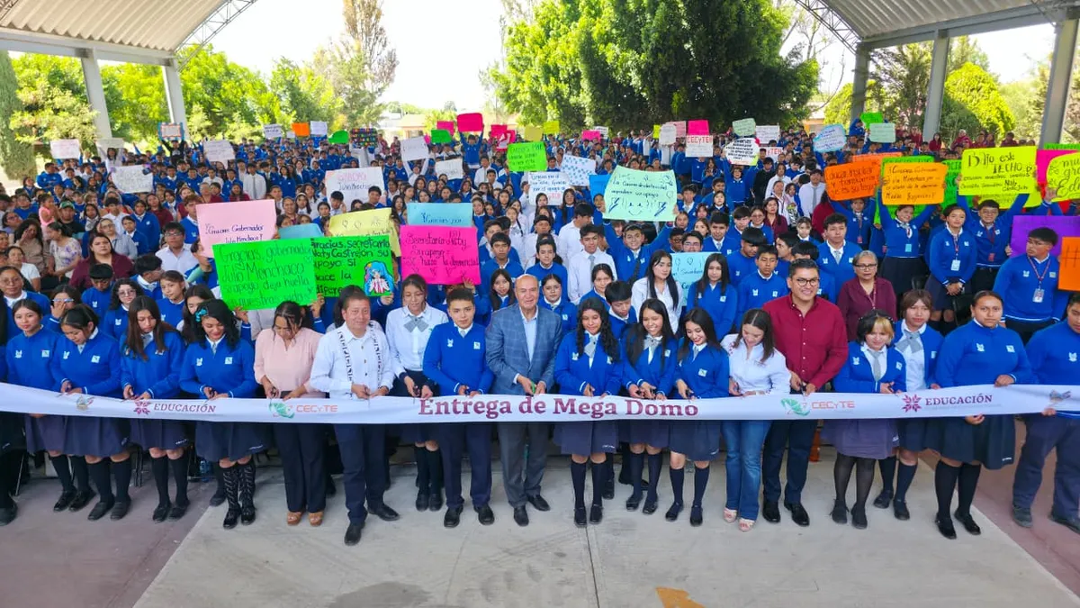 Entrega de infraestructura y equipo escolar en Hidalgo