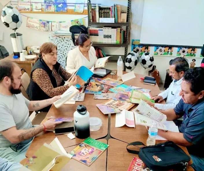 IHE fortalece bibliotecas escolares en Mineral de la Reforma y Tulancingo