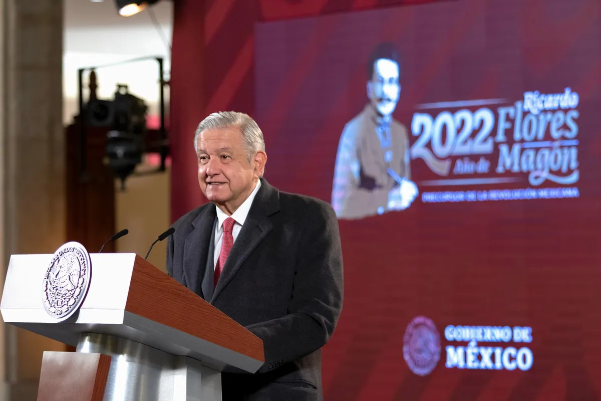 Claudio X González y periodistas montaron campaña de desprestigio: AMLO
