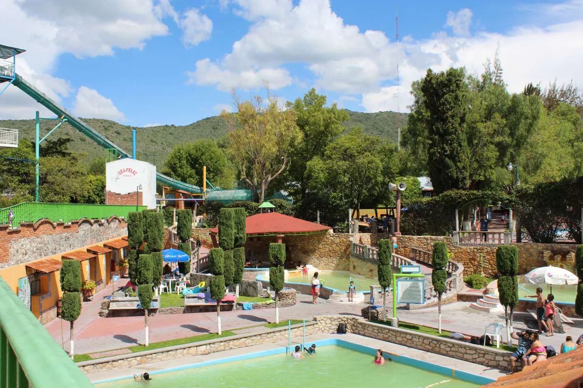Balneario Ajacuba, todo lo que debes saber del parque acuático