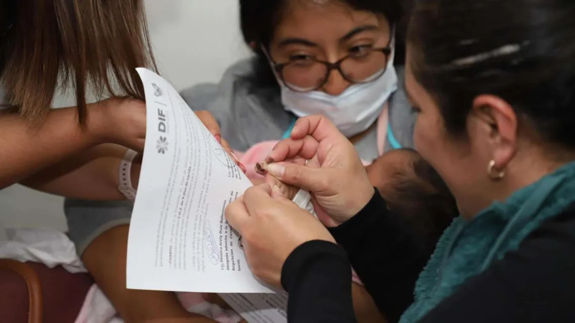 DIF Hidalgo reúne a madre e hija tras implementar medidas de protección