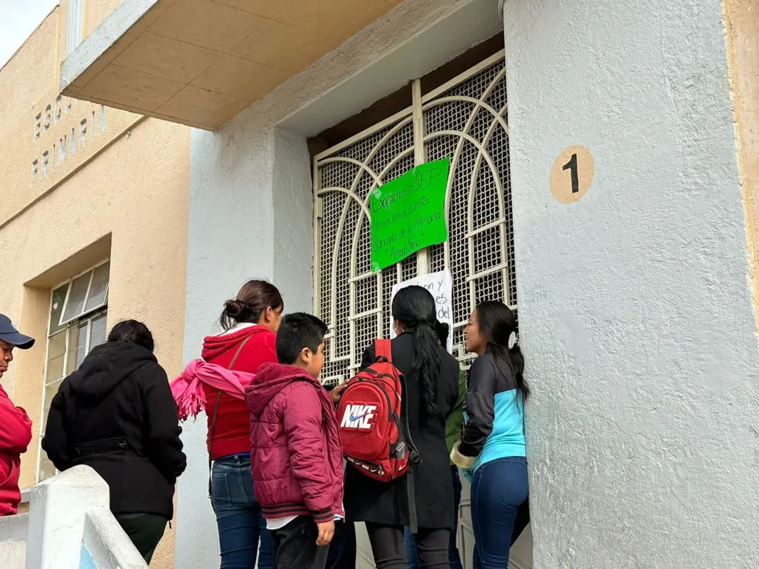 Bloquean acceso a primaria en Hidalgo, te decimos por qué