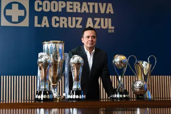 Víctor Velázquez Rangel durante la Asamblea General de Socios de La Cooperativa La Cruz Azul.