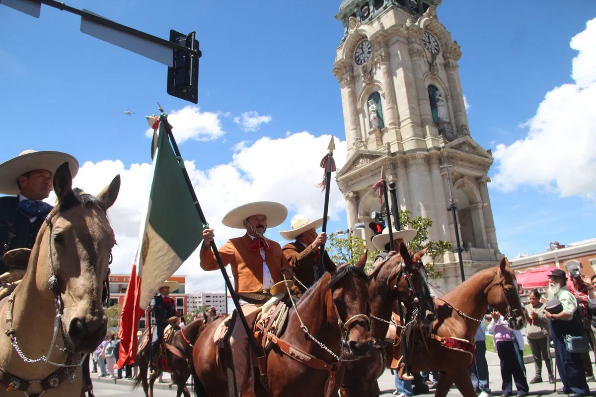 Desfile tradicional del Día Nacional del Charro