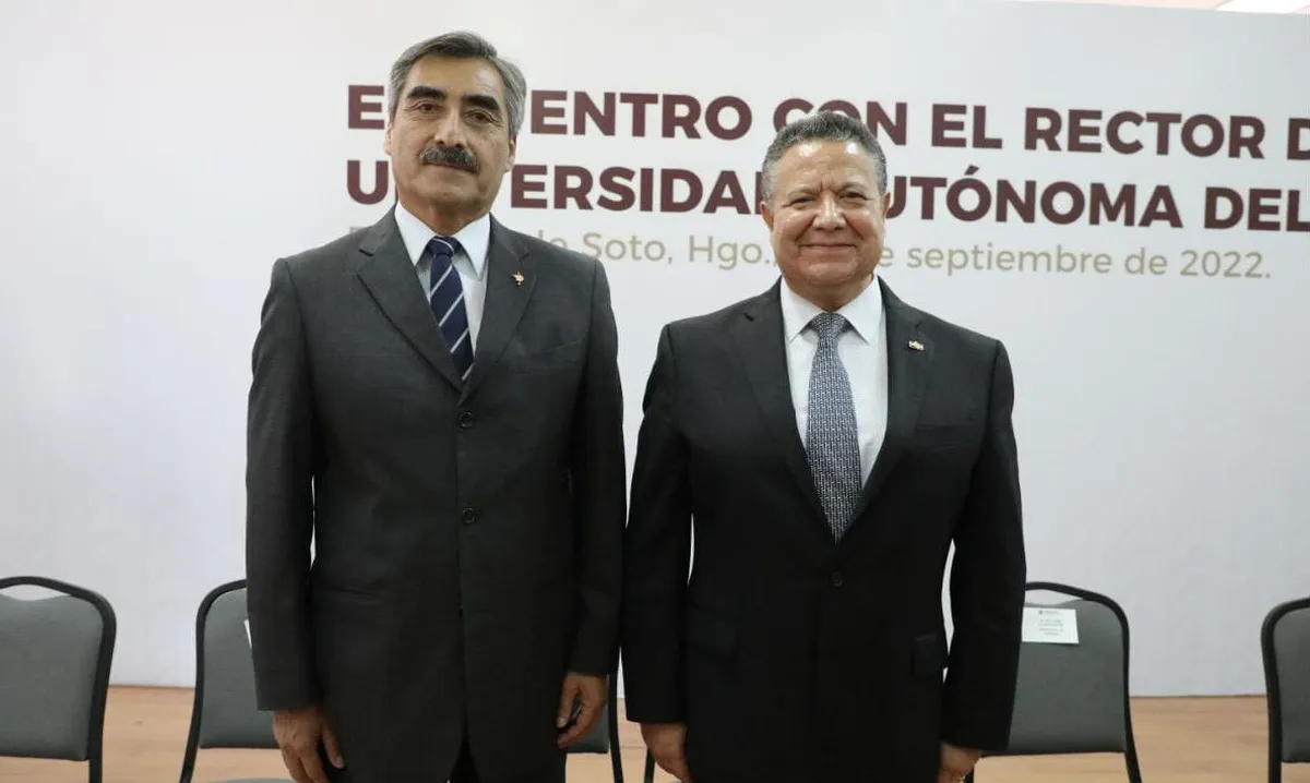 Julio Menchaca se reúne con rector interino de la UAEH