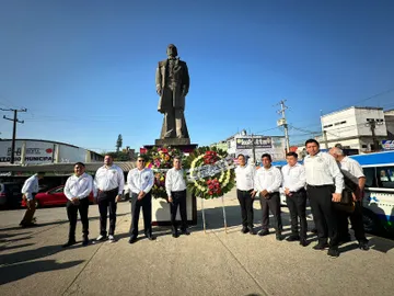Conmemoran natalicio de Benito Juárez en Huejutla