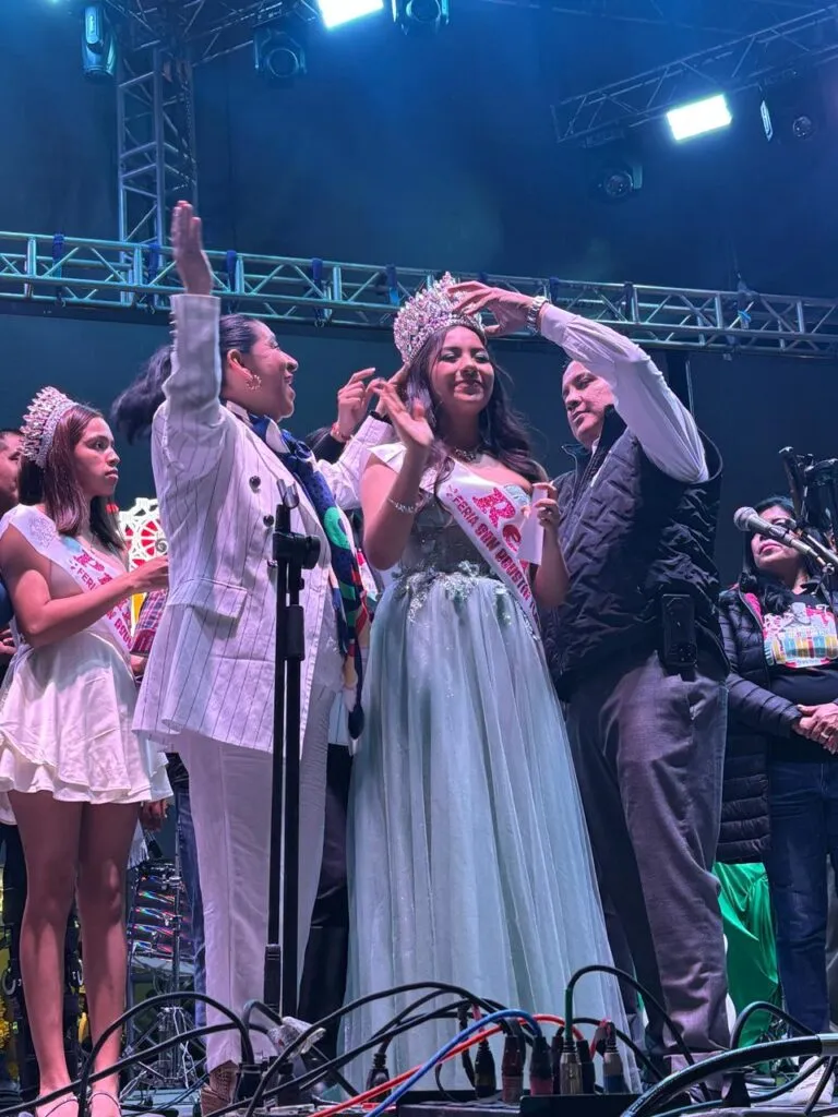 San Agustín Tlaxiaca festeja con baile, cabalgata y rodada motociclista