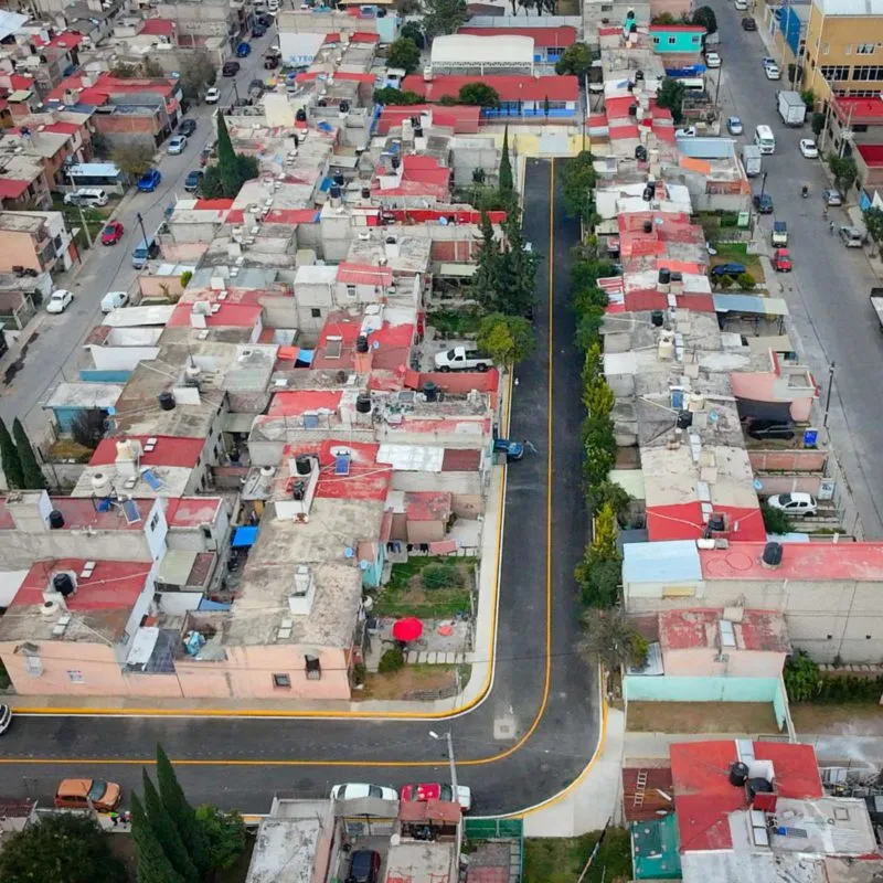 Tizayuca: pavimentan calles del Fraccionamiento Las Campanas