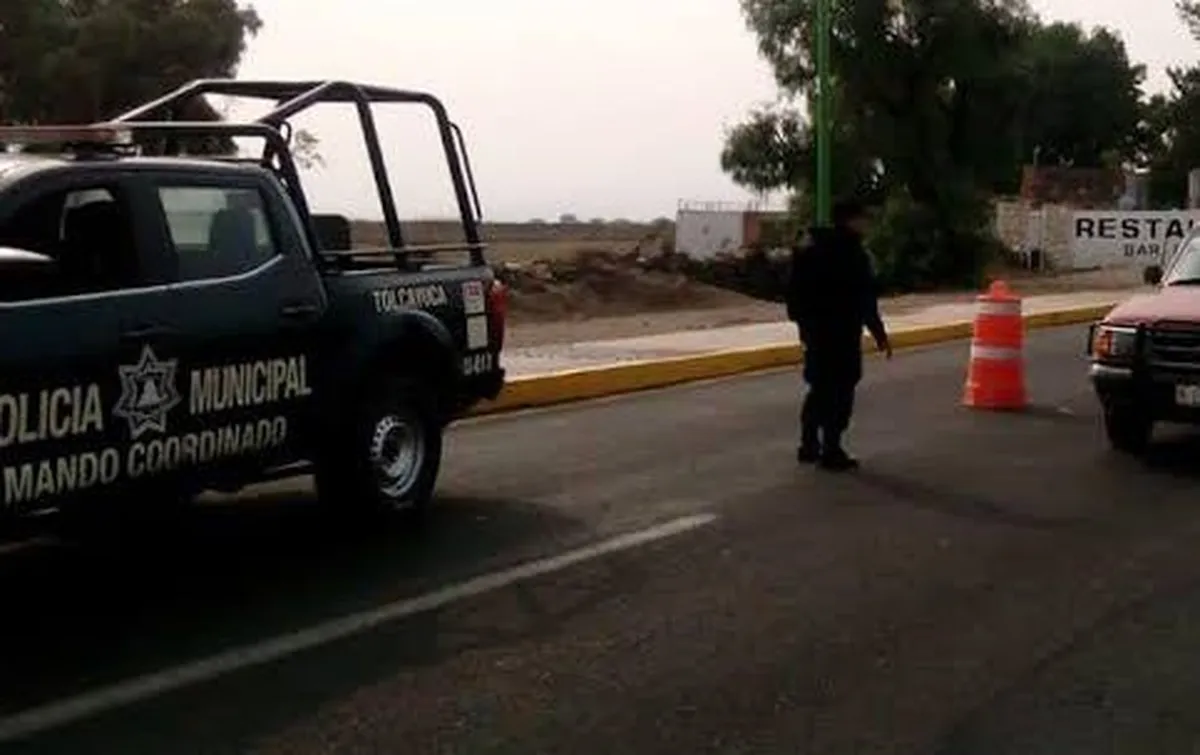 Localizan cuerpo sin vida, a un costado de la autopista México-Pachuca