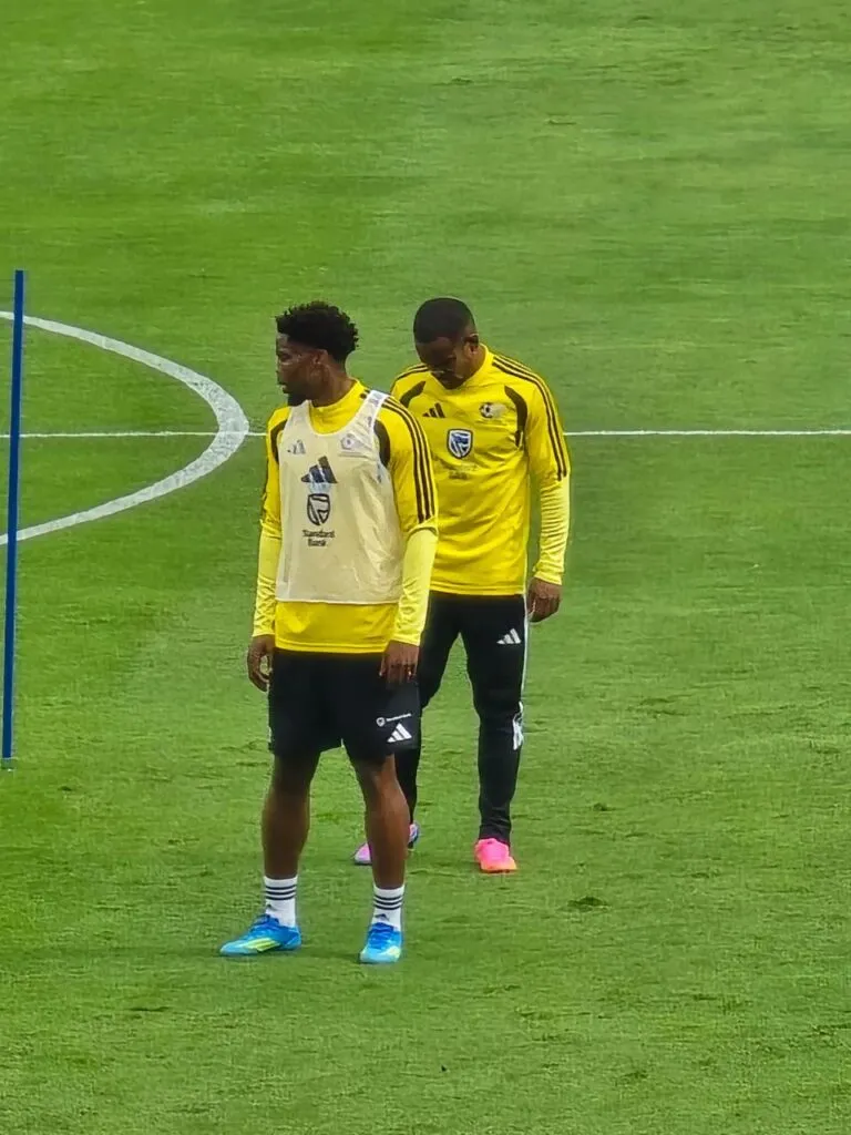 Sudáfrica desata la euforia en Pachuca durante entrenamiento abierto en el Estadio Hidalgo