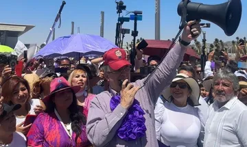 Marcelo Ebrard propone “sueños” a mujeres en Hidalgo