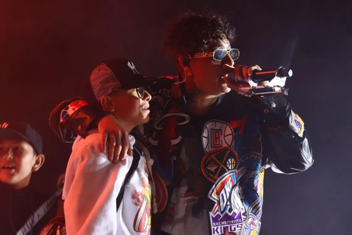 Alemán conquista a 15 mil fans en la Feria Tizayuca 2024