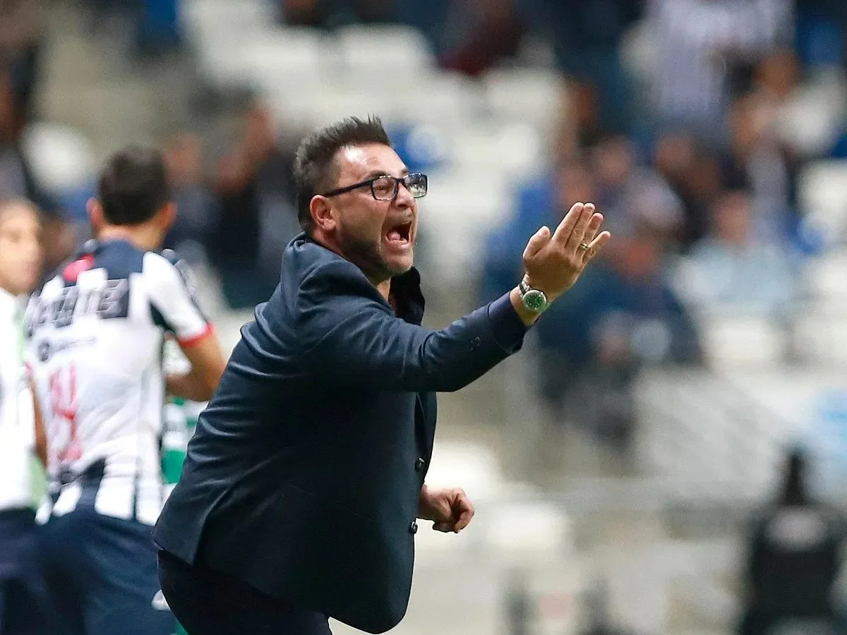 Pumas: ‘Turco’ Mohamed nuevo DT de Pumas