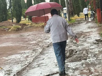 Inundaciones y lodo dejan atrapados a vecinos de El Palmar