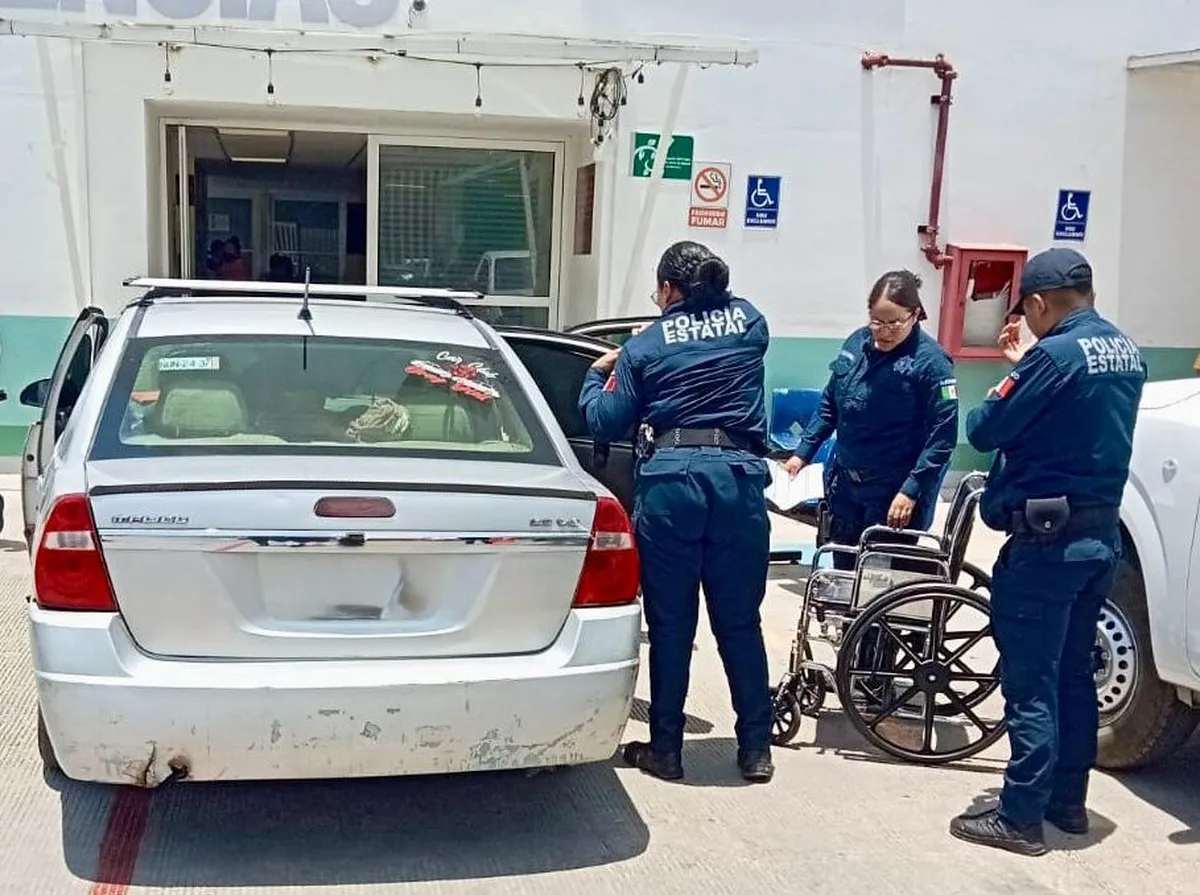 Con ayuda de paramédicos, una madre dio a luz en plena carretera en Hidalgo